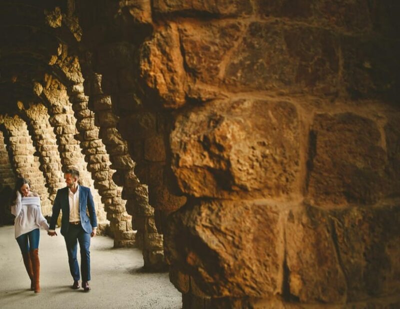 Barcelona: Photo Shoot + Exclusive Video of the Best Moments - Capturing Authentic Moments in Barcelona