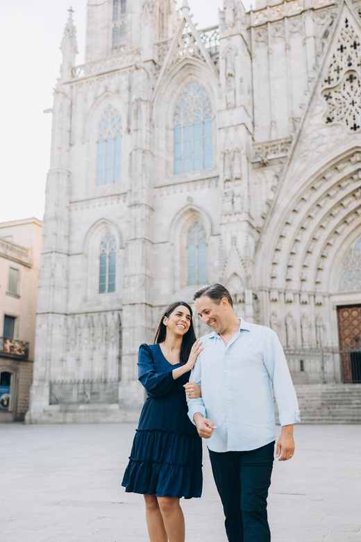 Barcelona: Photoshoot Tour Old Town, Gothic Quarter - Experience Details