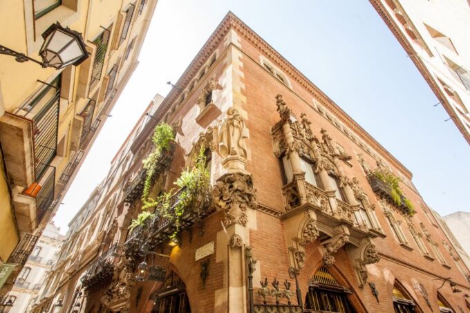 Barcelona: Picasso Walking Tour With Picasso Museum Entry - Customer Reviews and Experiences