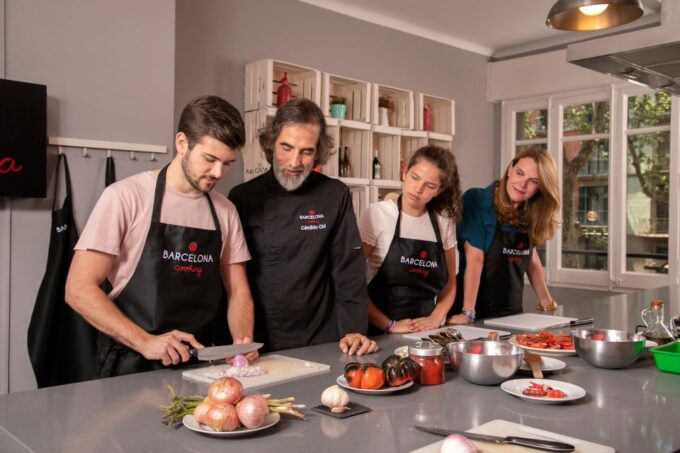 Barcelona: Premium Tapas & Paella Cooking Class - Breathtaking Vistas of Las Ramblas