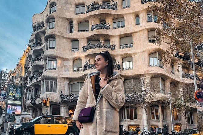 Barcelona Premium Tour : Montserrat Visit With Lunch - Key Points