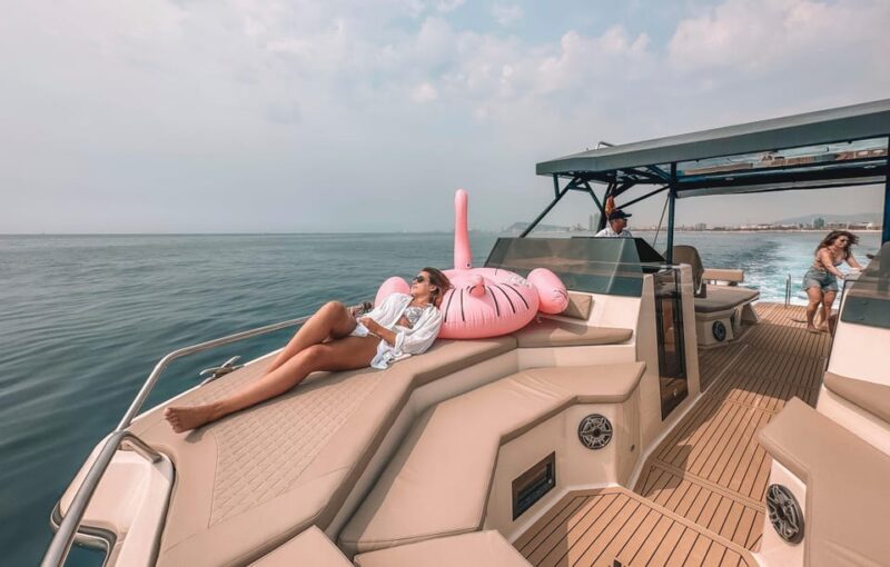 Barcelona: Private Catamaran, Experience at Sea - Key Points