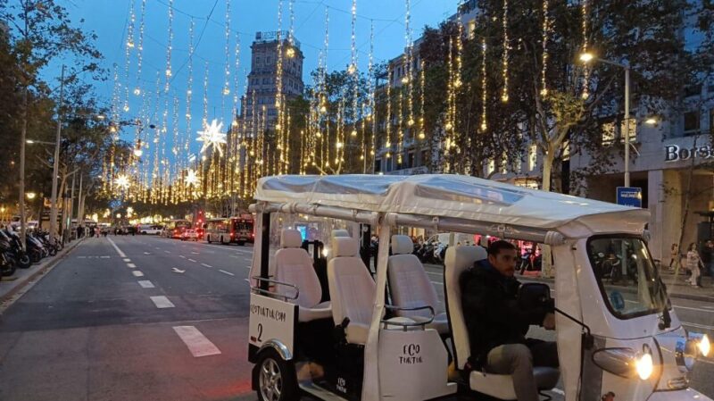 Barcelona: Private Christmas Lights Tour by Eco Tuk Tuk - Tour Highlights