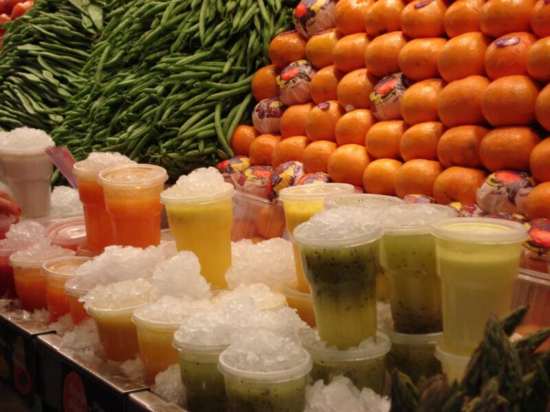 Barcelona: Private Evening Walking Tour With Tapas Dinner - Walking Tour Through Old Town