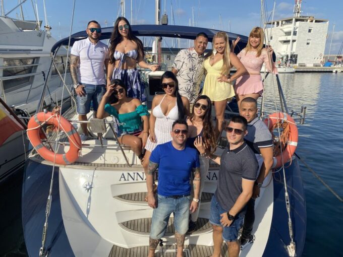 Barcelona: Private Luxury Sailing Tour - Booking and Reservations
