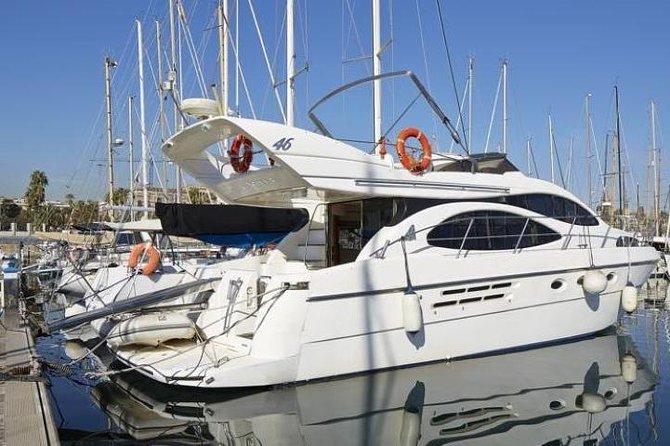 Barcelona Private Luxury Yacht Tour - Onboard Activities and Amenities