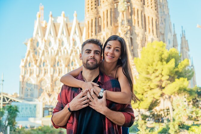 Barcelona : Private Photoshoot Outside Sagrada Familia - Meeting Point and Accessibility