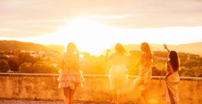 Barcelona: PRIVATE Sunset Vineyard Photoshoot & Dress Rental - Celebrations and Outings