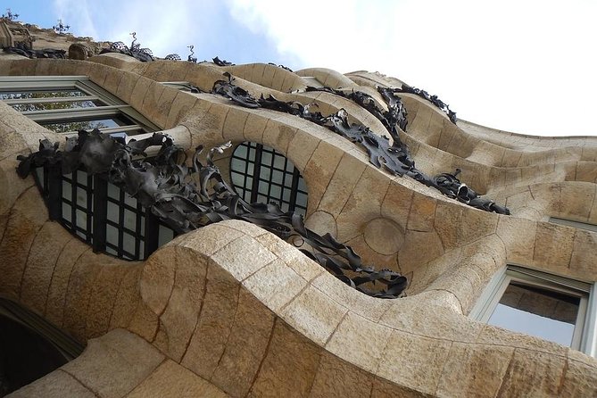 Barcelona Private Walking Tour With Skip the Line La Pedrera and Casa Batllo - Explore Antoni Gaudis Masterpieces