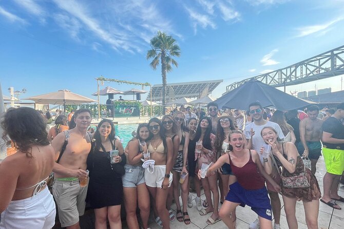 Barcelona Pub Crawl by KING -The Best Party Tour & VIP Club Entry - Unique Nightlife Exploration