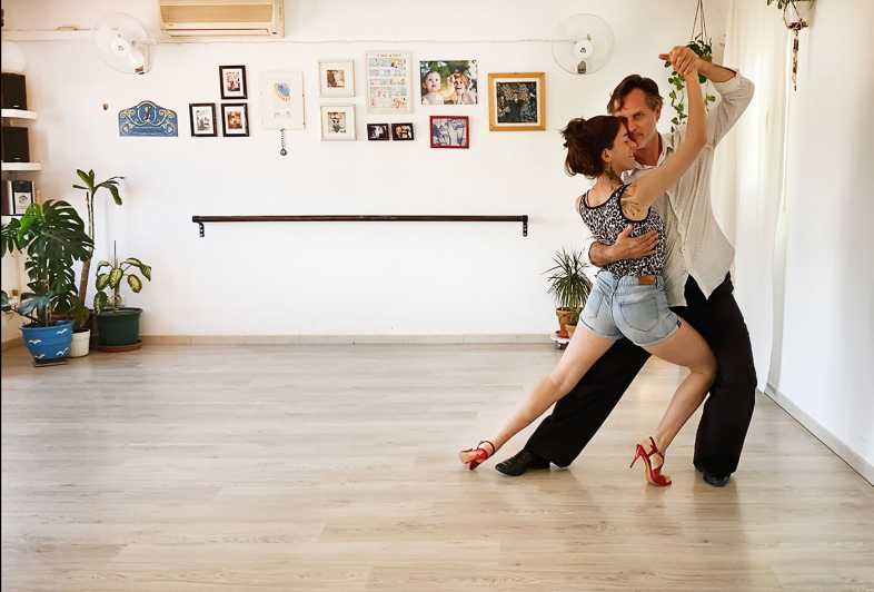 Barcelona: Rooftop Tango Lesson With Drinks and Videos - Important Details