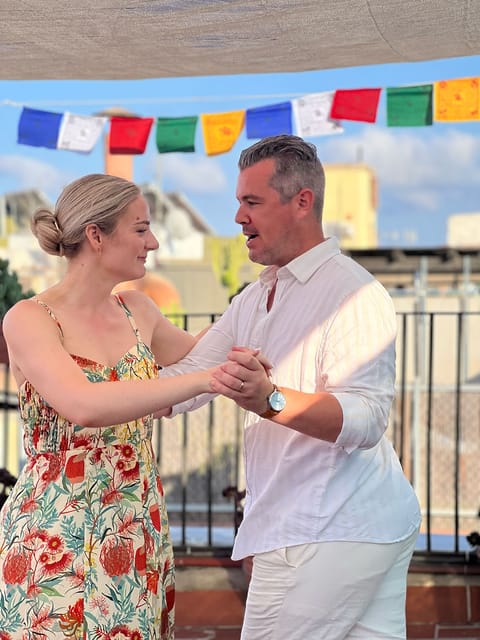 Barcelona: Rooftop Tango Lesson With Drinks and Videos - Participant Suitability