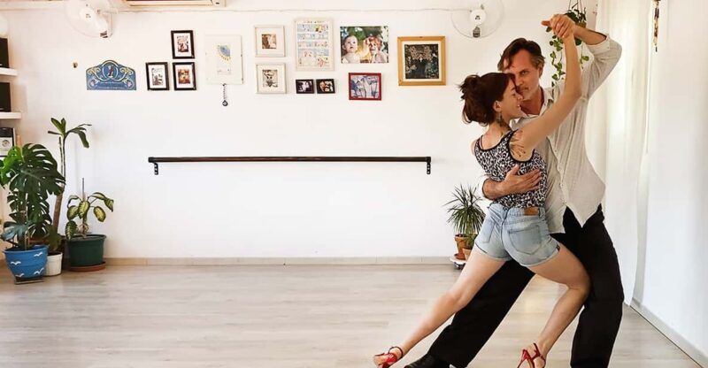 Barcelona: Rooftop Tango Lesson With Drinks and Videos - Booking Options