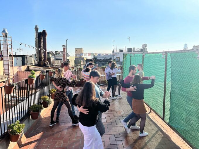 Barcelona: Rooftop Tango Lesson With Drinks and Videos - Practical Information