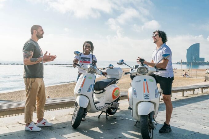 Barcelona: Sagrada Familia and Highlights 5h Vespa Tour - Meeting Point and Recommendations