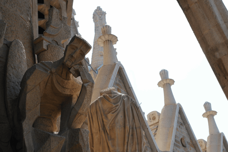 Barcelona: Sagrada Familia Gaudís Masterpiece Audio Guide - Audio Guide Features