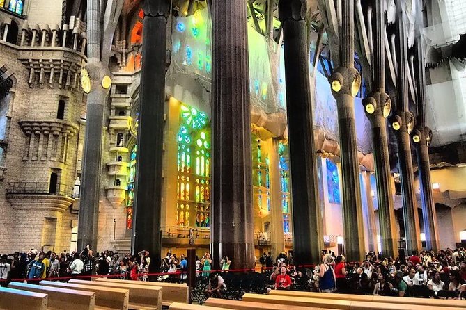 Barcelona : Sagrada Familia Guided Tour - COVID-19 and Security Measures