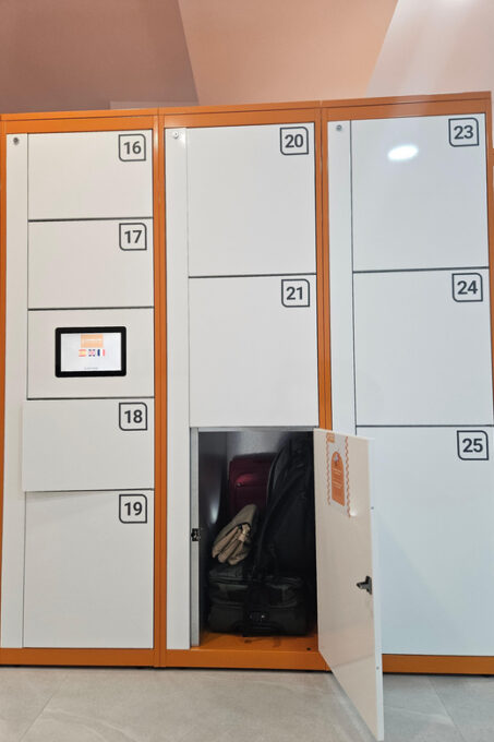 Barcelona Sagrada Familia: Luggage Storage 24H XXL Size 4 Min on Foot - Customer Service