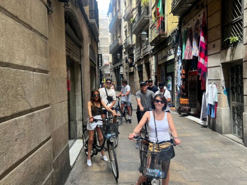 Barcelona: Sagrada Familia Private E-bike or E-Scooter Tour - Included in the Tour