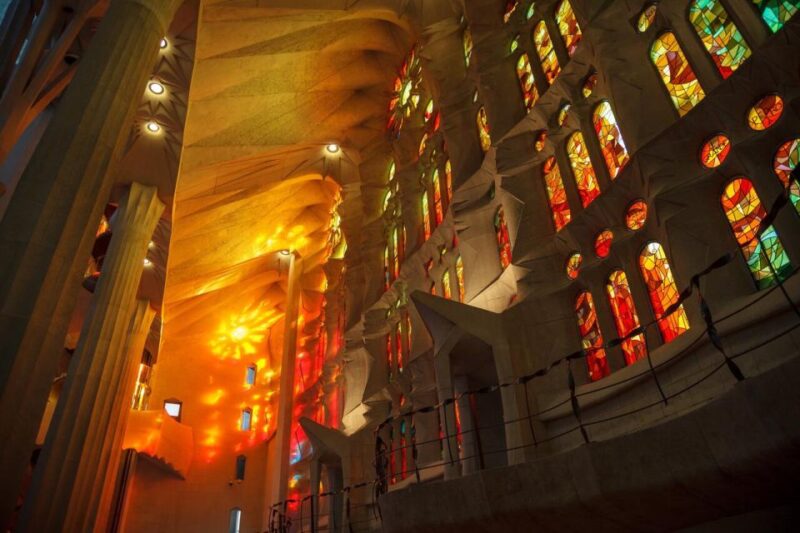 Barcelona: Sagrada Familia Skip-the-Line Guided Tour - Tour Itinerary