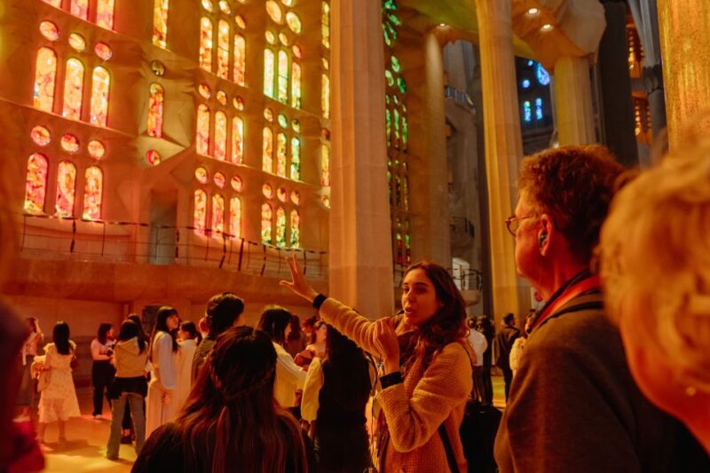 Barcelona: Sagrada Familia Skip-the-Line Guided Tour - Itinerary and Meeting Point