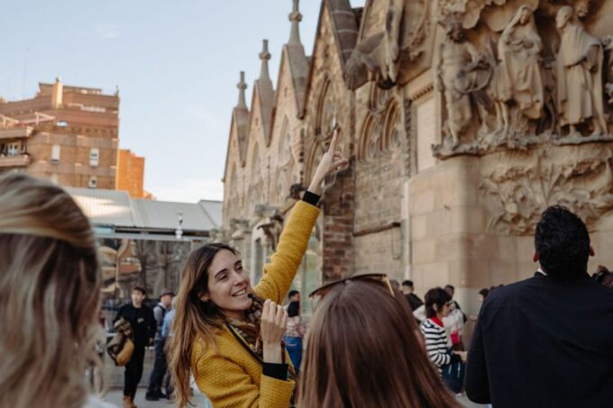 Barcelona: Sagrada Familia Skip-the-Line Guided Tour - Symbolism and Meaning