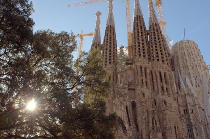 Barcelona: Sagrada Familia Tour of the Facades in English - Frequently Asked Questions