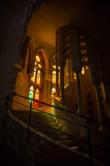 Barcelona: Sagrada Familia Tour With Optional Extras - Minimum Participants Requirement
