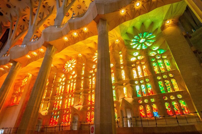 Barcelona: Sagrada Familia Tour With Tower Access Option - Meeting Point Options
