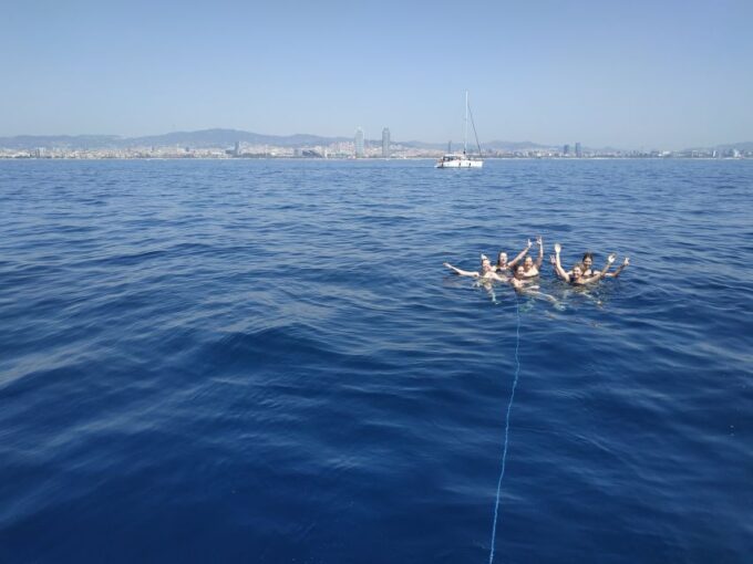Barcelona: Sailing Tours With a Local Captain, Drinks and Snacks - Why Choose This Sailing Tour
