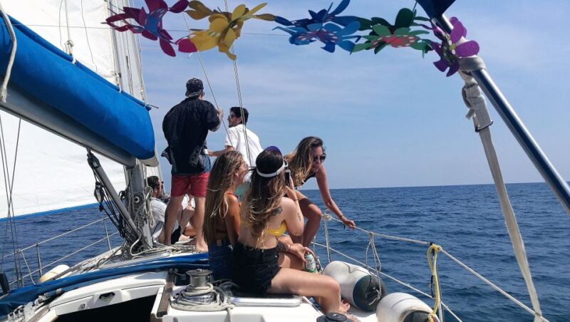 Barcelona: Sailing Trip With Drinks and Snacks - Customer Feedback and Meeting Information