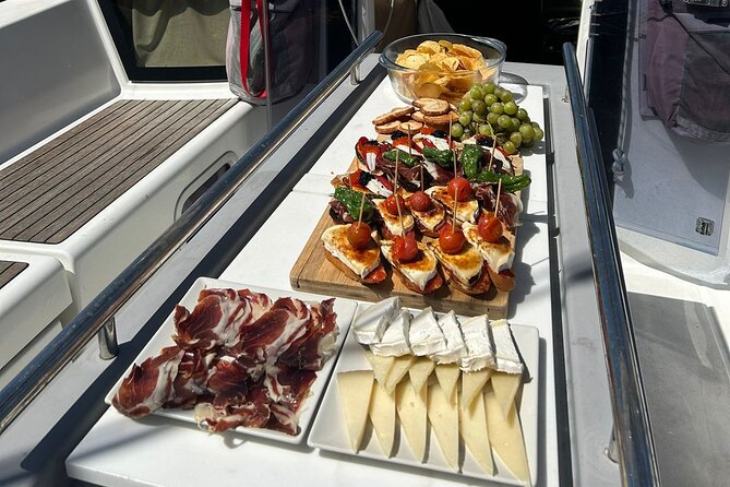 Barcelona Sailing With Tapas and Drinks - Customer Support and Quality Assurance