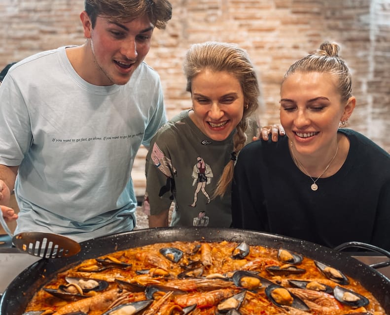 Barcelona: Seafood Paella Cooking Class & Boqueria Market - Included Features