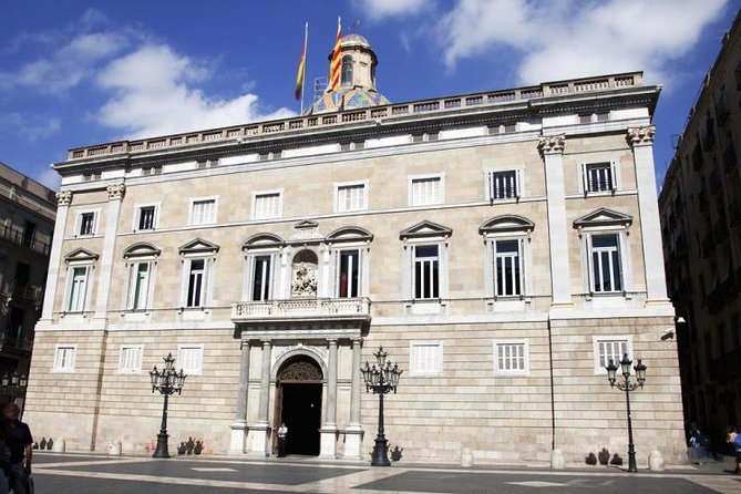 Barcelona Semi Private Tour of Gothic Quarter | With Private Option - Explore the Gothic Quarter
