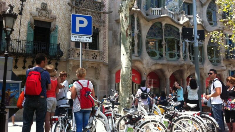 Barcelona: Small Group or Private Bike Tour - Inclusions and Restrictions