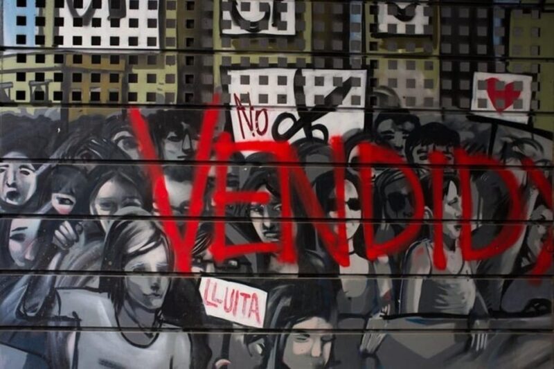 Barcelona : Street Art Walking Tour With A Guide - Tour Inclusions