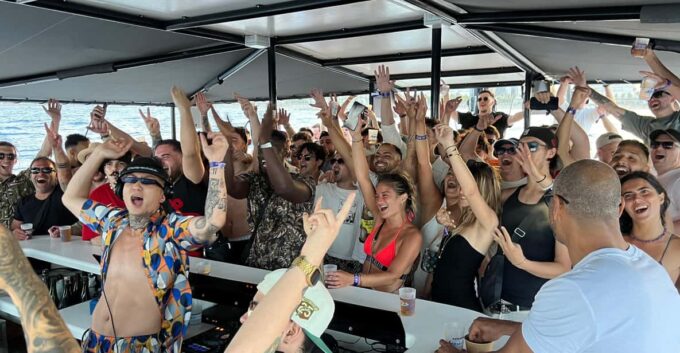 Barcelona: Sunset Boat Party With Pre-Party, Drinks & Snacks - Booking Options