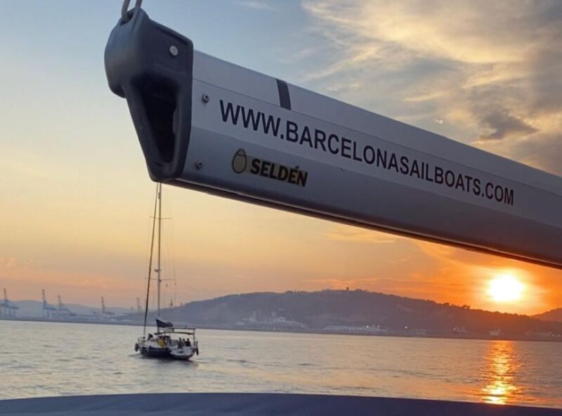 Barcelona: Sunset Boat Trip With Unlimited Cava Wine - Inclusions