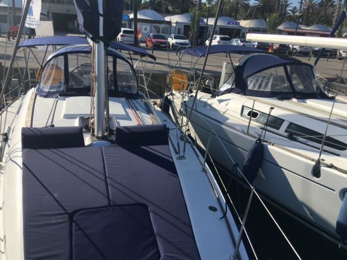 Barcelona: Sunset Boat Trip With Unlimited Cava Wine - Unlimited Cava Wine