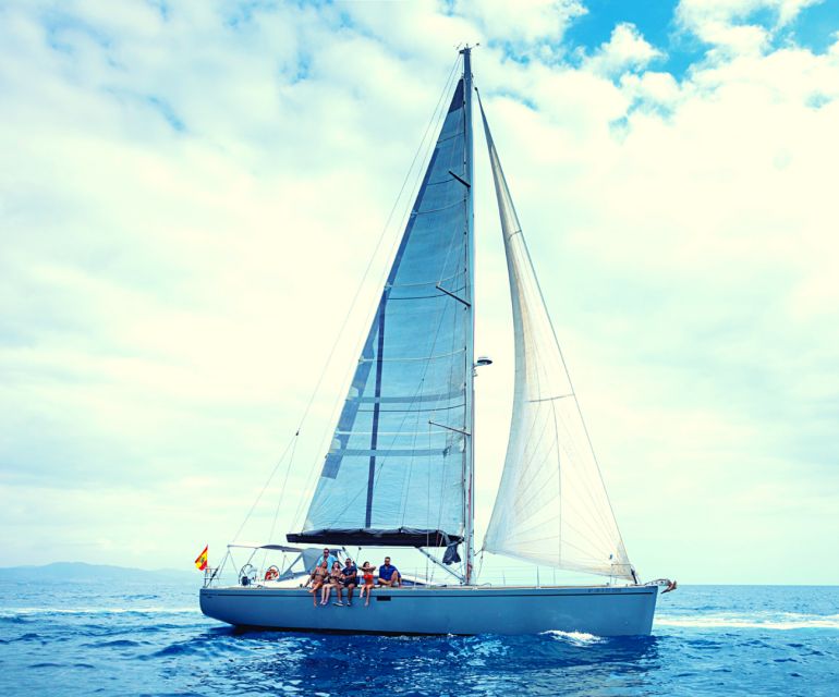 Barcelona: Sunset or Afternoon Yacht Cruise With Drinks - Types of Yacht Cruises