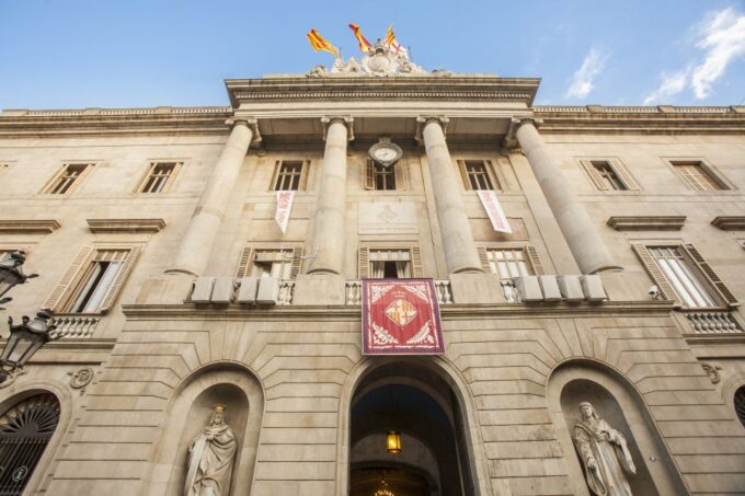 Barcelona: “The Shadow of the Wind” Literary Walking Tour - Explore Barcelonas Literary Footsteps