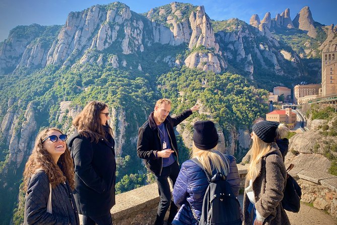 Barcelona to Montserrat: Guided Tour & Return Bus Transfers - Inclusions and Exclusions