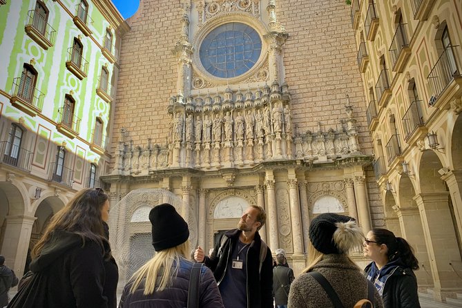 Barcelona to Montserrat: Guided Tour & Return Bus Transfers - Booking and Cancellation Policy