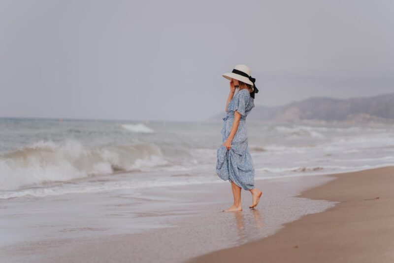 Barcelona Tourist Photographer - Exclusive Photoshoots - Family and Group Focus