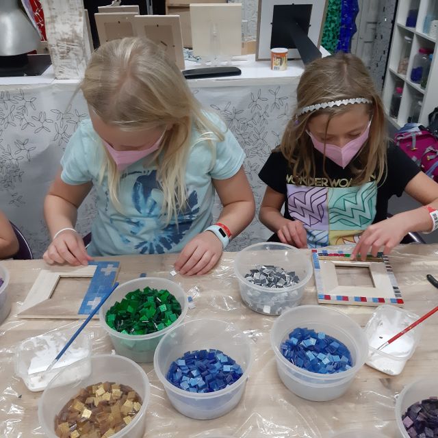 Barcelona: Trencadís Mosaic Class - Learn Gaudí's Technique - Frequently Asked Questions