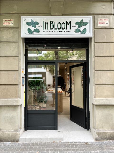 Barcelona: Vegan Thai Cooking Course at in Bloom - Key Points