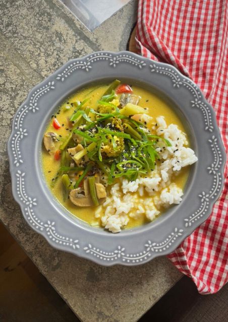 Barcelona: Vegan Thai Cooking Course at in Bloom - Vegan Cooking Experience