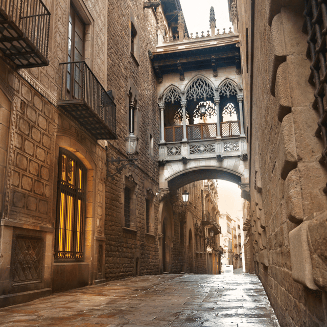 Barcelona: Walking Tour of the Gothic Quarter and Boat Ride - Booking Information