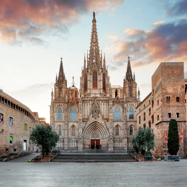 Barcelona: Walking Tour of the Gothic Quarter and Boat Ride - Duration and Price