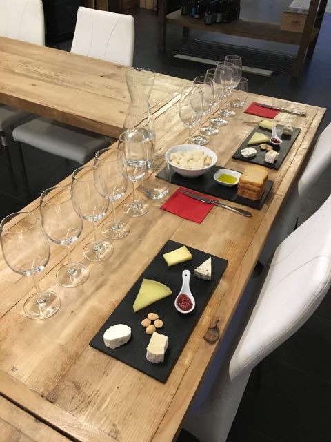 Barcelona: Wine Tasting and Tapas 5-Course Pairing Dinner - Sommelier-Guided Tasting